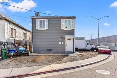812 Lisbon, Oakland, CA 94601 - Photo 2