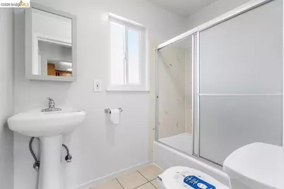 31 Croxton Ave, Oakland, CA 94611 - Photo 30