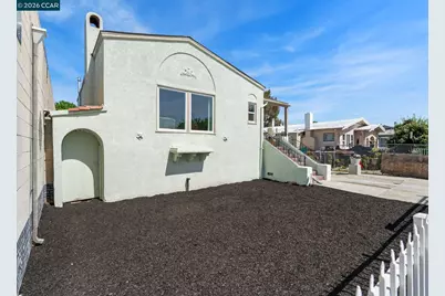 272 10th St, Pittsburg, CA 94565 - Photo 2