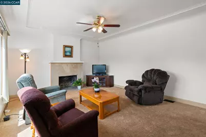 272 10th St, Pittsburg, CA 94565 - Photo 6