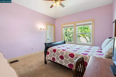272 10th St, Pittsburg, CA 94565 - Photo 16
