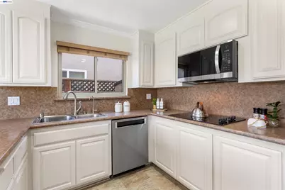 3179 Mackenzie Pl, Fremont, CA 94536 - Photo 18