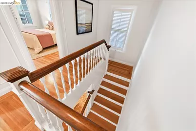 35 Ross Cir, Oakland, CA 94618 - Photo 26