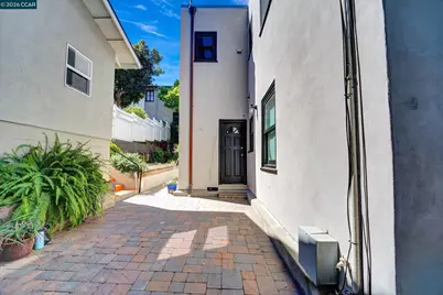 2038 2040 Lakeshore, Oakland, CA 94606 - Photo 42