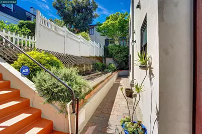 2038 2040 Lakeshore, Oakland, CA 94606 - Photo 40