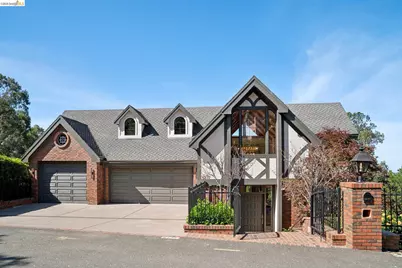 6277 Wood Dr, Oakland, CA 94611 - Photo 1