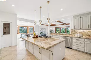 6277 Wood Dr, Oakland, CA 94611 - Photo 18