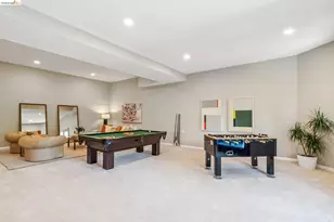 6277 Wood Dr, Oakland, CA 94611 - Photo 50