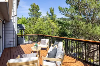 6975 Charing Cross Rd, Berkeley, CA 94705 - Photo 22