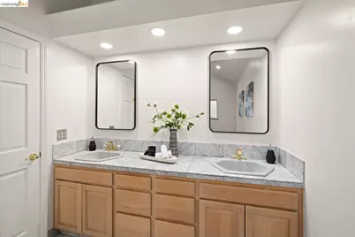 6975 Charing Cross Rd, Berkeley, CA 94705 - Photo 46