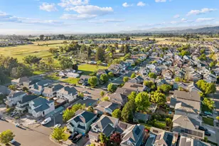 2289 Claiborne Cir, Santa Rosa, CA 95403 - Photo 2