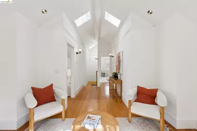 5633 Oak Grove Ave, Oakland, CA 94618 - Photo 32