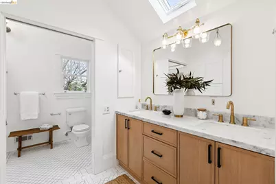 5633 Oak Grove Ave, Oakland, CA 94618 - Photo 42