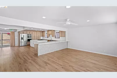 1159 Everett Ct, Concord, CA 94518 - Photo 6