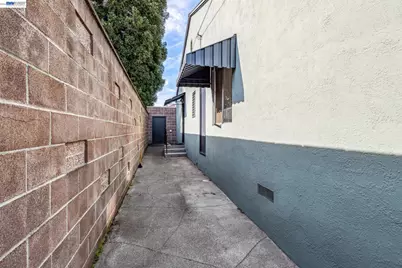 2242 Santa Clara Ave, Alameda, CA 94501 - Photo 20