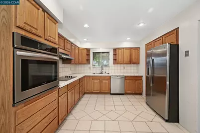 1402 Canterbury Dr, Fairfield, CA 94533 - Photo 8