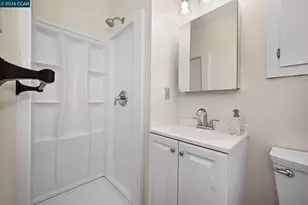 1402 Canterbury Dr, Fairfield, CA 94533 - Photo 18