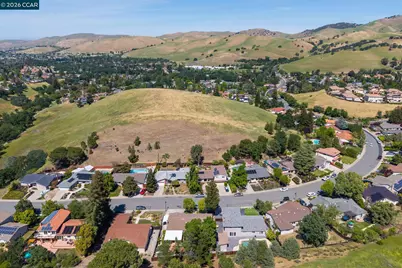 152 Regency Dr, Clayton, CA 94517 - Photo 10