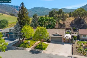 152 Regency Dr, Clayton, CA 94517 - Photo 2