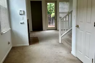 806 Wilmington Ct, Fairfield, CA 94533 - Photo 2