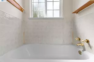 35446 Cleremont Dr, Newark, CA 94560 - Photo 30