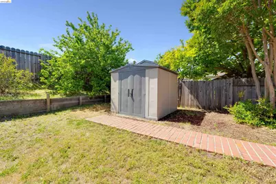 2142 Redwood Rd, Hercules, CA 94547 - Photo 36