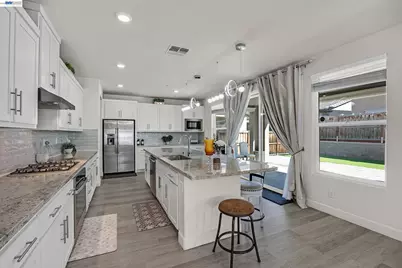 1710 Flora Way, Tracy, CA 95376 - Photo 12