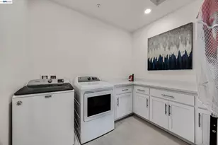 1710 Flora Way, Tracy, CA 95376 - Photo 20