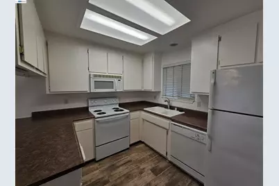 5570 Mountain View, Redding, CA 96003 - Photo 28