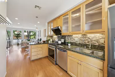 23 City Limits Cir, Emeryville, CA 94608 - Photo 14