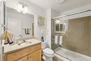 23 City Limits Cir, Emeryville, CA 94608 - Photo 22