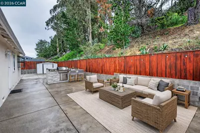 1559 Linda Mar Blvd, Pacifica, CA 94044 - Photo 4