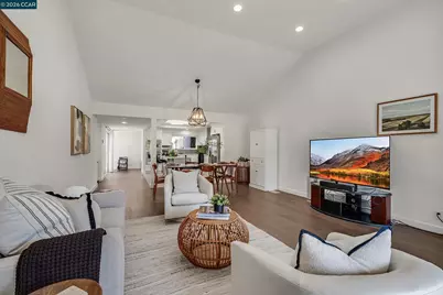 692 Silver Lake Dr, Danville, CA 94526 - Photo 18