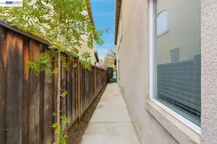 2076 Captalpa, Antioch, CA 94509 - Photo 38