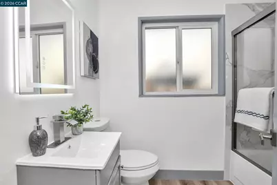 438 9th St, Richmond, CA 94804 - Photo 16