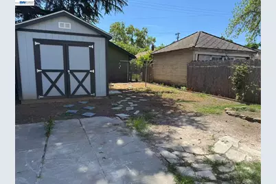 318 Pine St, Stockton, CA 95204 - Photo 14