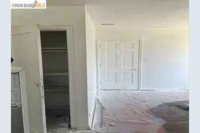 9945 B St, Oakland, CA 94603 - Photo 6