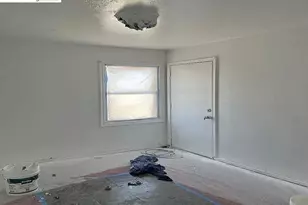 9945 B St, Oakland, CA 94603 - Photo 8