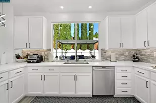 621 Black Oak Way, Antioch, CA 94509 - Photo 16