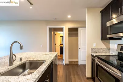 6400 Christie Ave #3213, Emeryville, CA 94608 - Photo 6