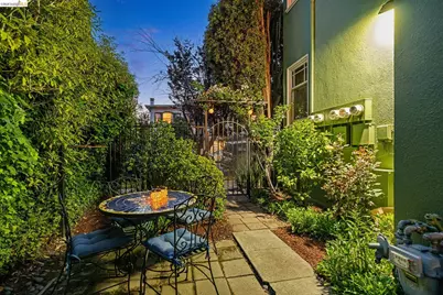 2600 Ashby Ave #4, Berkeley, CA 94705 - Photo 28