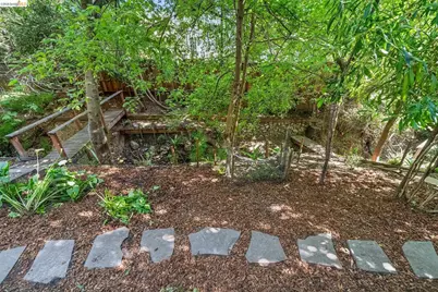 1858 San Lorenzo Ave, Berkeley, CA 94707 - Photo 52