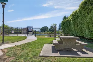 1065 Mohr Ln, Concord, CA 94518 - Photo 22