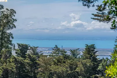 2835 Morley Dr., Oakland, CA 94611 - Photo 32