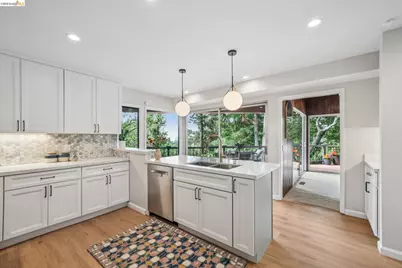 2835 Morley Dr., Oakland, CA 94611 - Photo 16