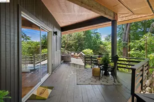 2835 Morley Dr, Oakland, CA 94611 - Photo 52