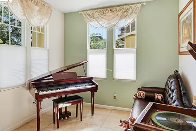 8861 Acorn Way, Gilroy, CA 95020 - Photo 12