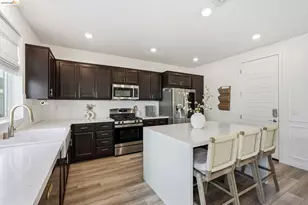 15929 Testarossa St, Lathrop, CA 95330 - Photo 6