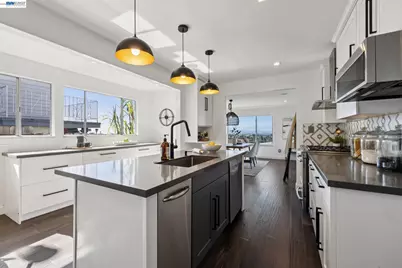 3009 Broadmoor View, Oakland, CA 94605 - Photo 20