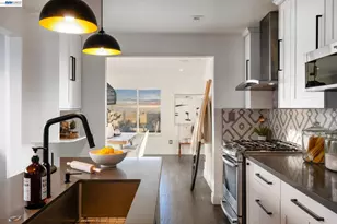 3009 Broadmoor View, Oakland, CA 94605 - Photo 4